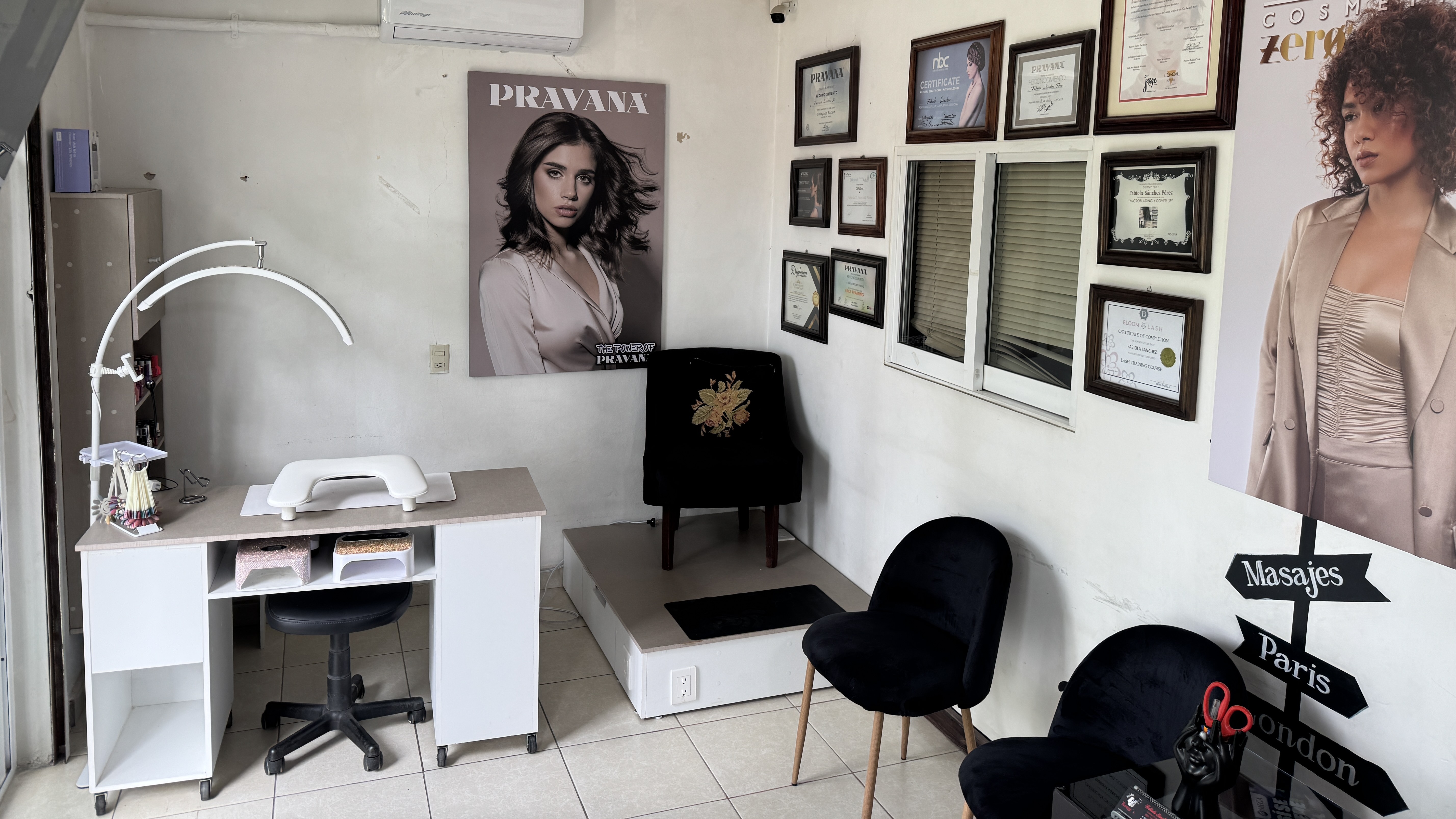 Trabajo de color y peinado profesional en Salon Rouge's